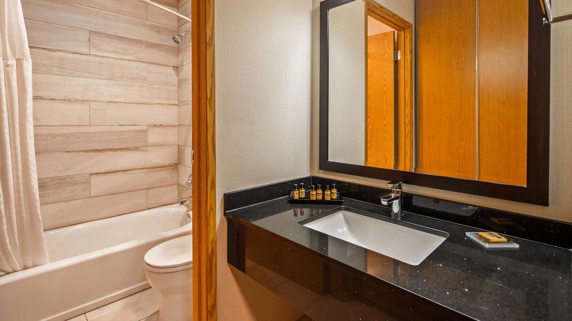 Best Western Plus Country Meadows Inn Aldergrove Eksteriør billede